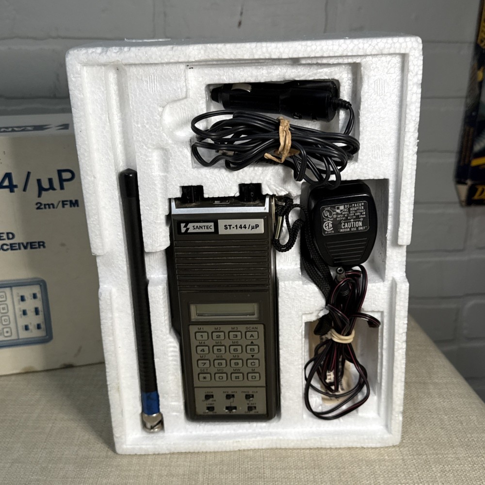 SANTEC ST-144FM VHF 2-Meter HT Ham With Box Read Description