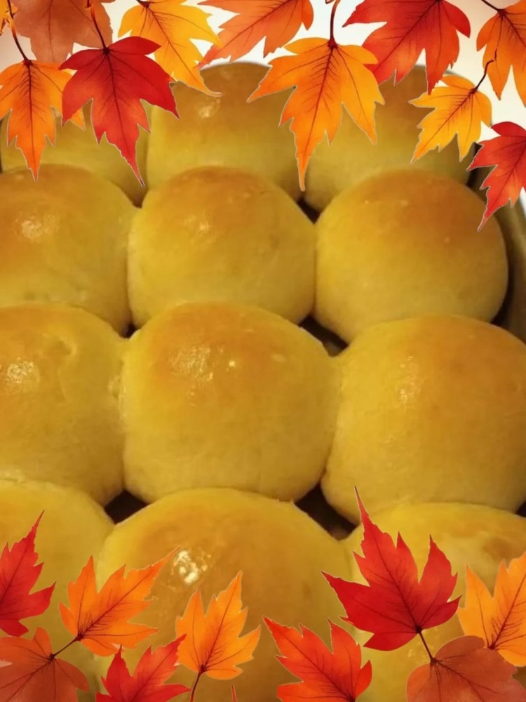 Homemade yeast dinner rolls