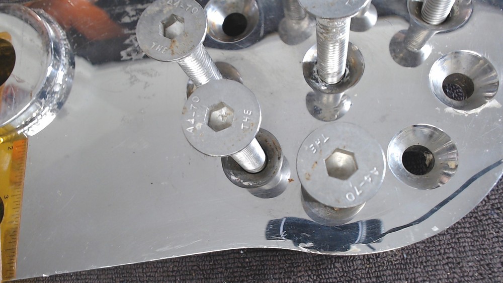 10 Screw Right sided. Chain Plate Used WC3