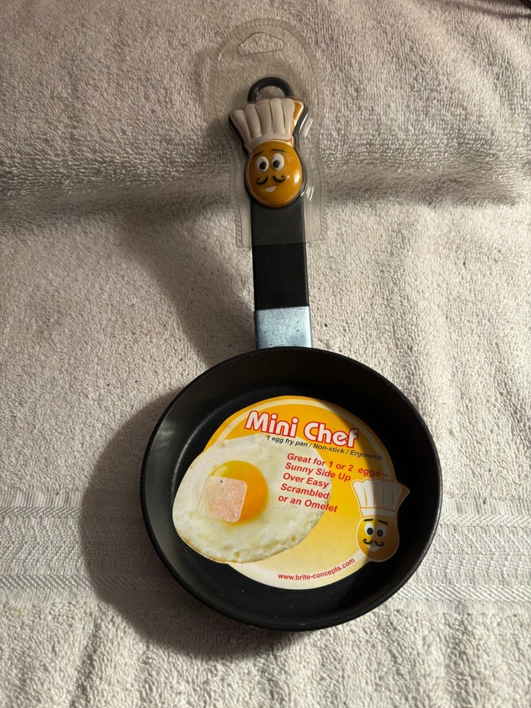 SMALL FRY PAN MINI CHEF NEW