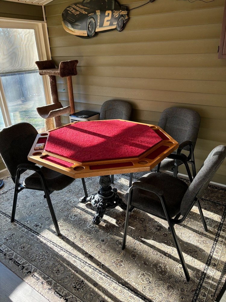 POKER TABLE WITH CHAIRS