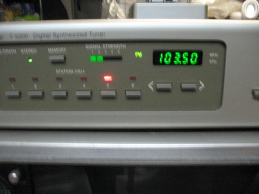 Phase Linear T5200 Digital Synthesized Tuner