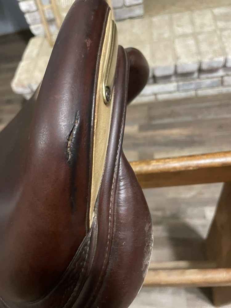 Prestige English Saddle