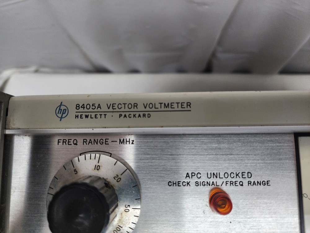Hewlett Packard 8405A Vector Voltmeter w/ 2 Probes