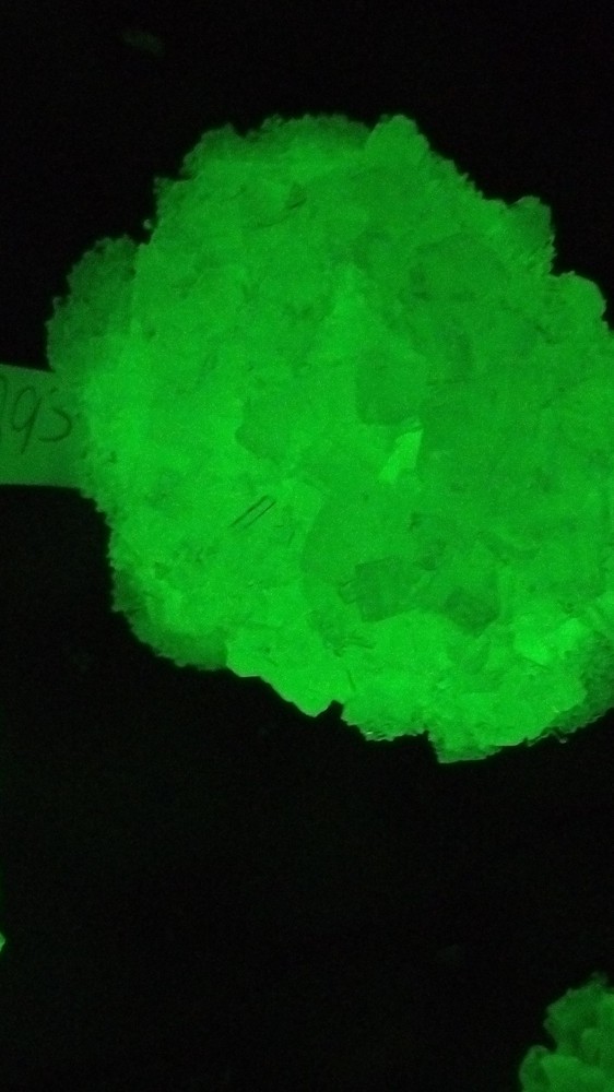 Kryptonite Crystal UV Reactive Cluster Display Piece