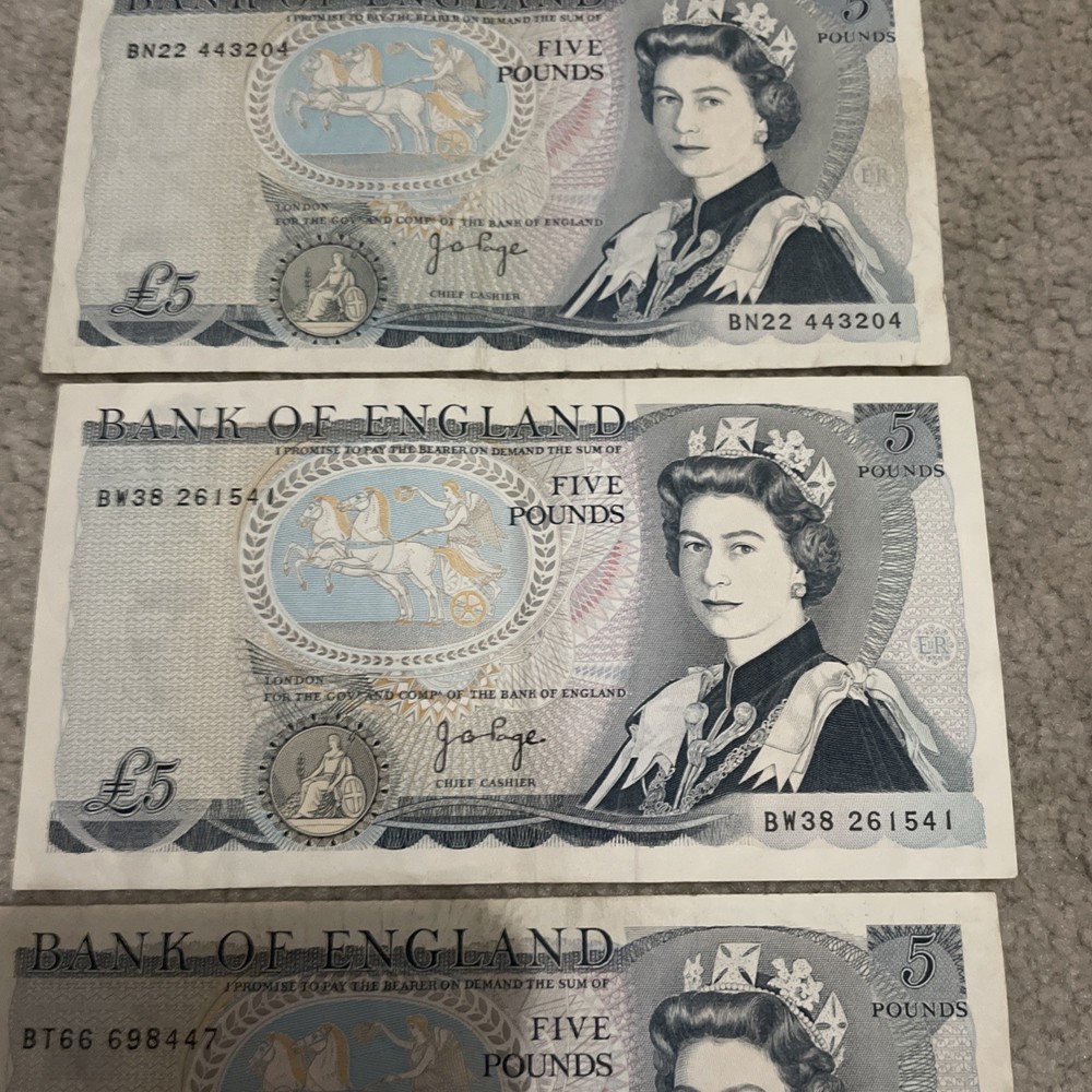 Five Pounds Notes X 3 £5 Circulated Good clean CONDITION.