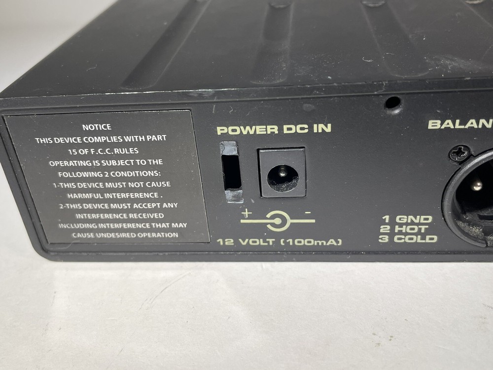 Samson VHF FM Receiver ONLY Stage 5 Model SR5 no cords
