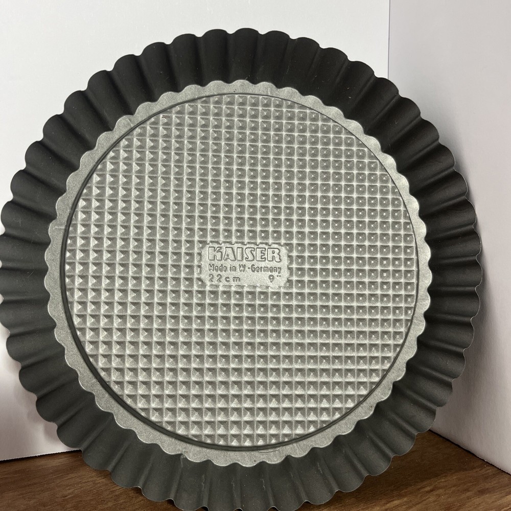 Kaiser 9” Pan Made In Germany