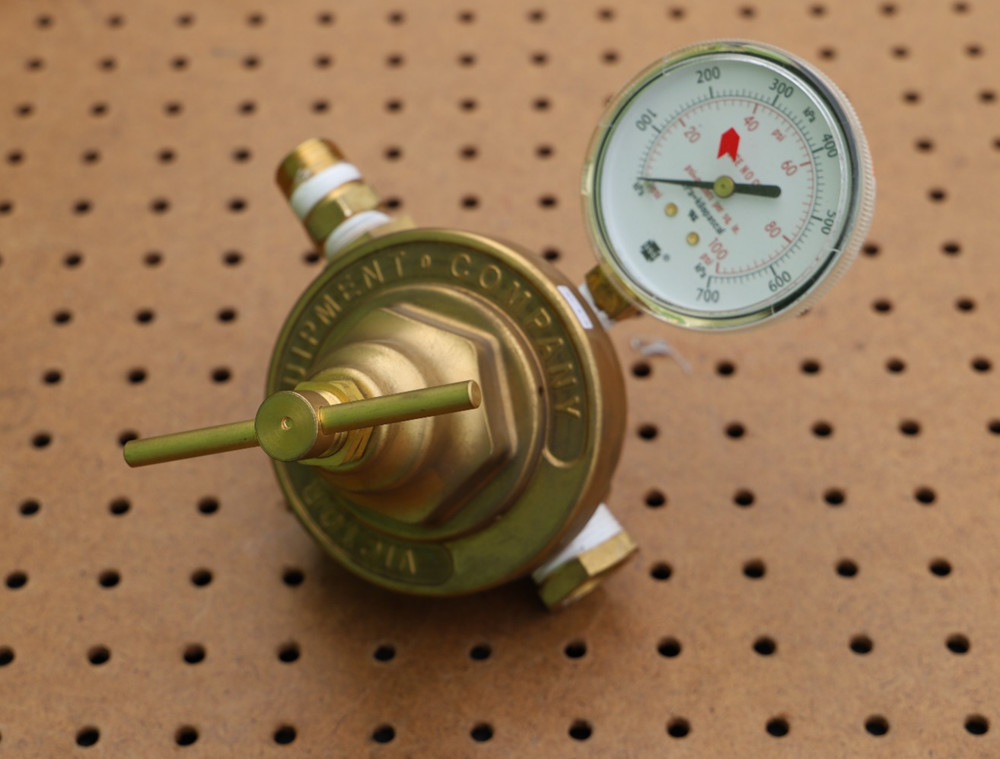 VICTOR L700C HIGH FLOW LINE REGULATOR