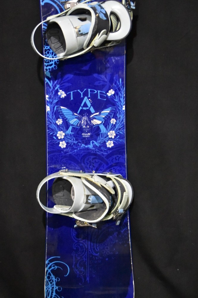 TYPE A SNOWBOARD SIZE 150 CM WITH MEDIUM BINDINGS