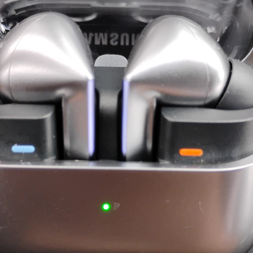 Samsung Galaxy Buds Silver Wireless Earbuds Bluetooth with Charging Case