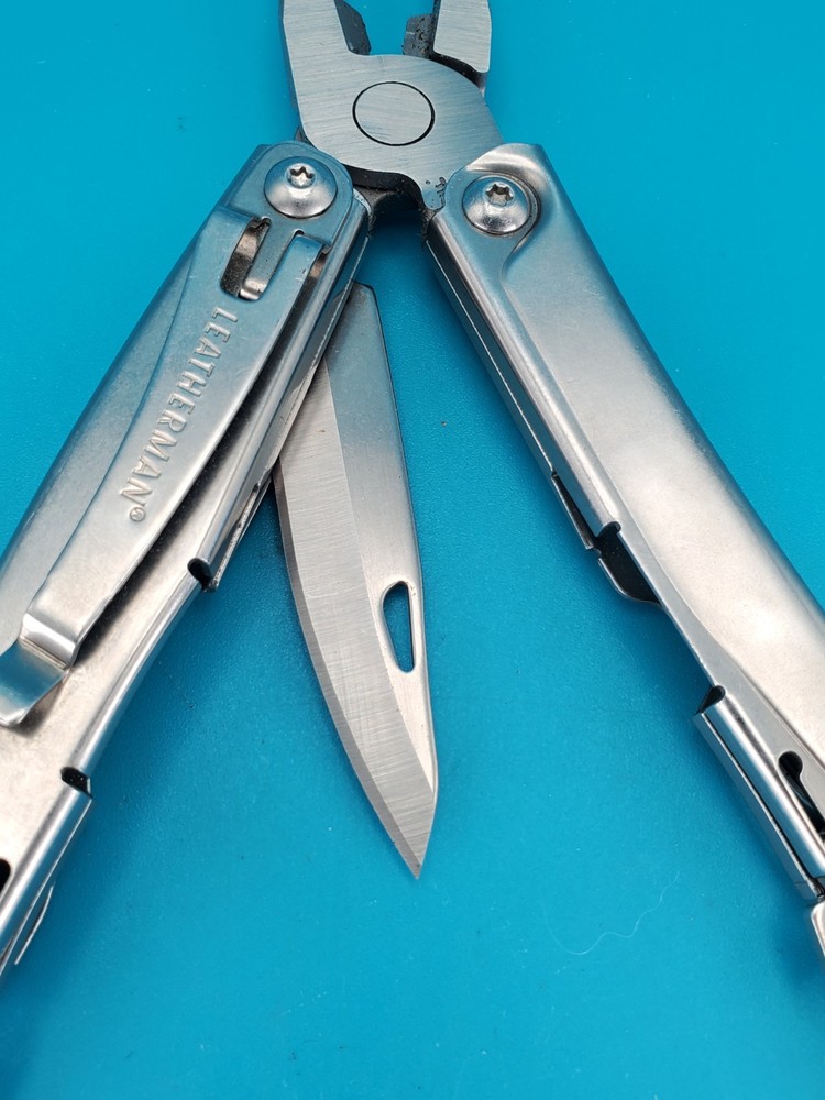 Leatherman Rev 3.8" Multi-Tool, Stainless!