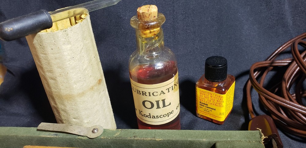 VTG. Kodak Kodascope Model B 16mm Projector CASE ONLY