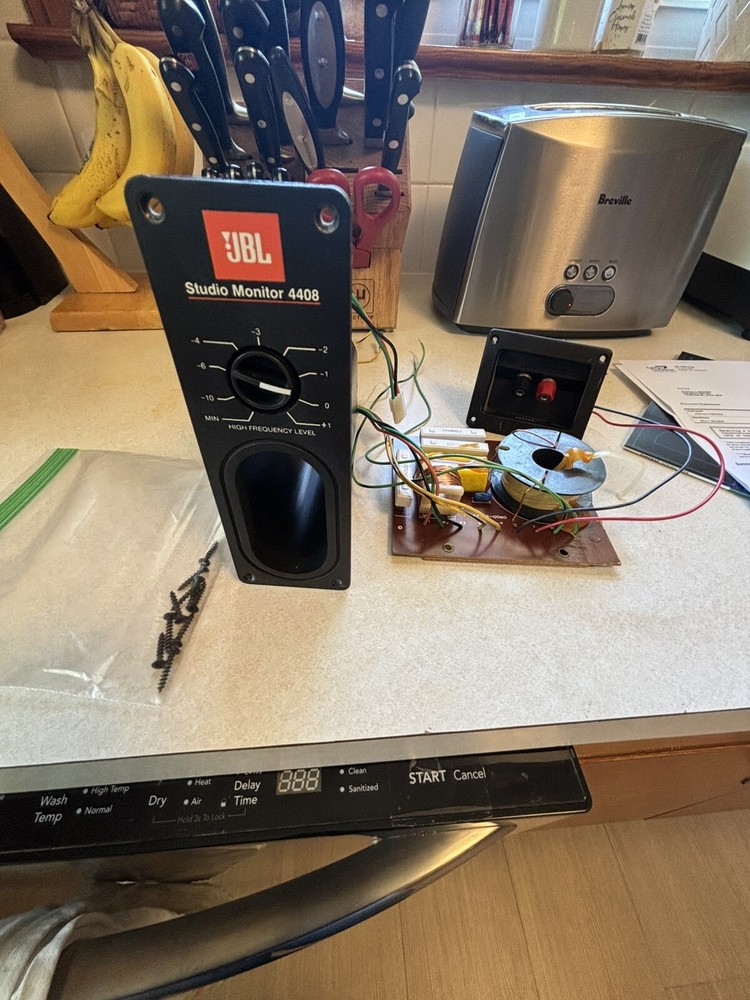 JBL 2 Ways Crossover, Controls & Binding Post From 4408