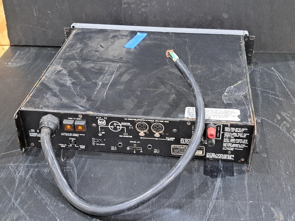 Crown Macro-Tech 2400 2-Channel Power Amplifier
