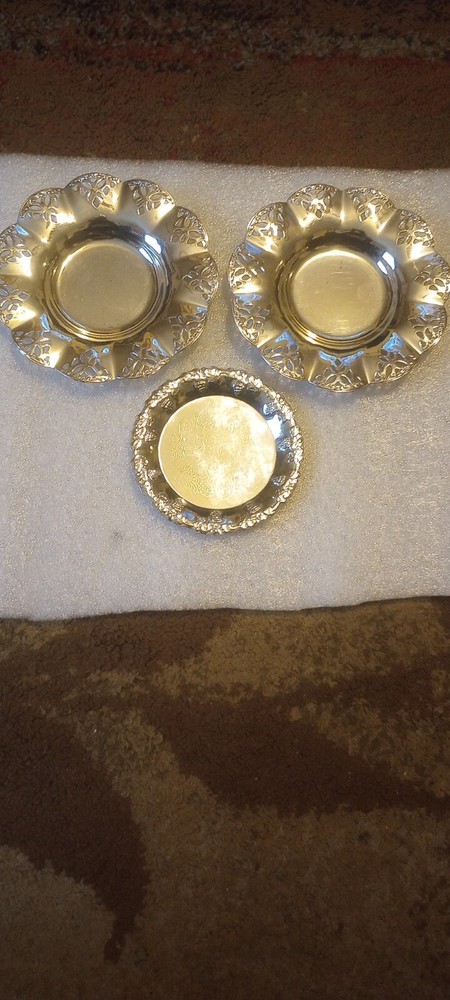 Set Of Silverplate Trays+Coaster- Nice Set