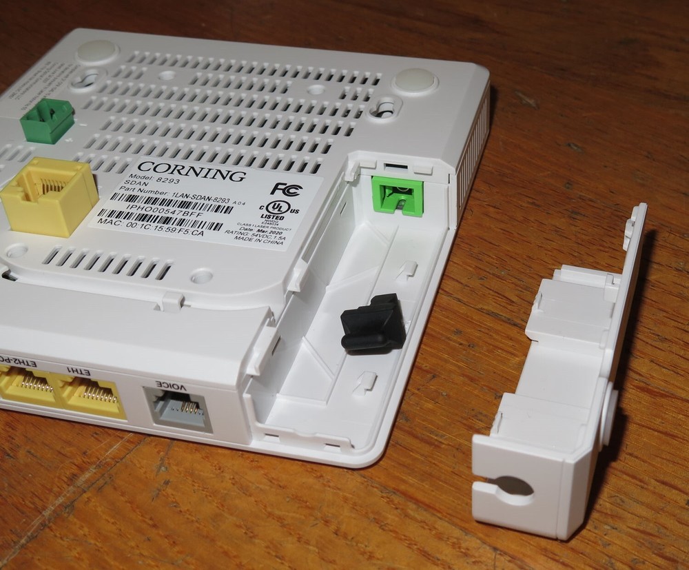 Corning 8293 Software-Defined Access Node SDAN GPON SFU ONT - 8200 Series
