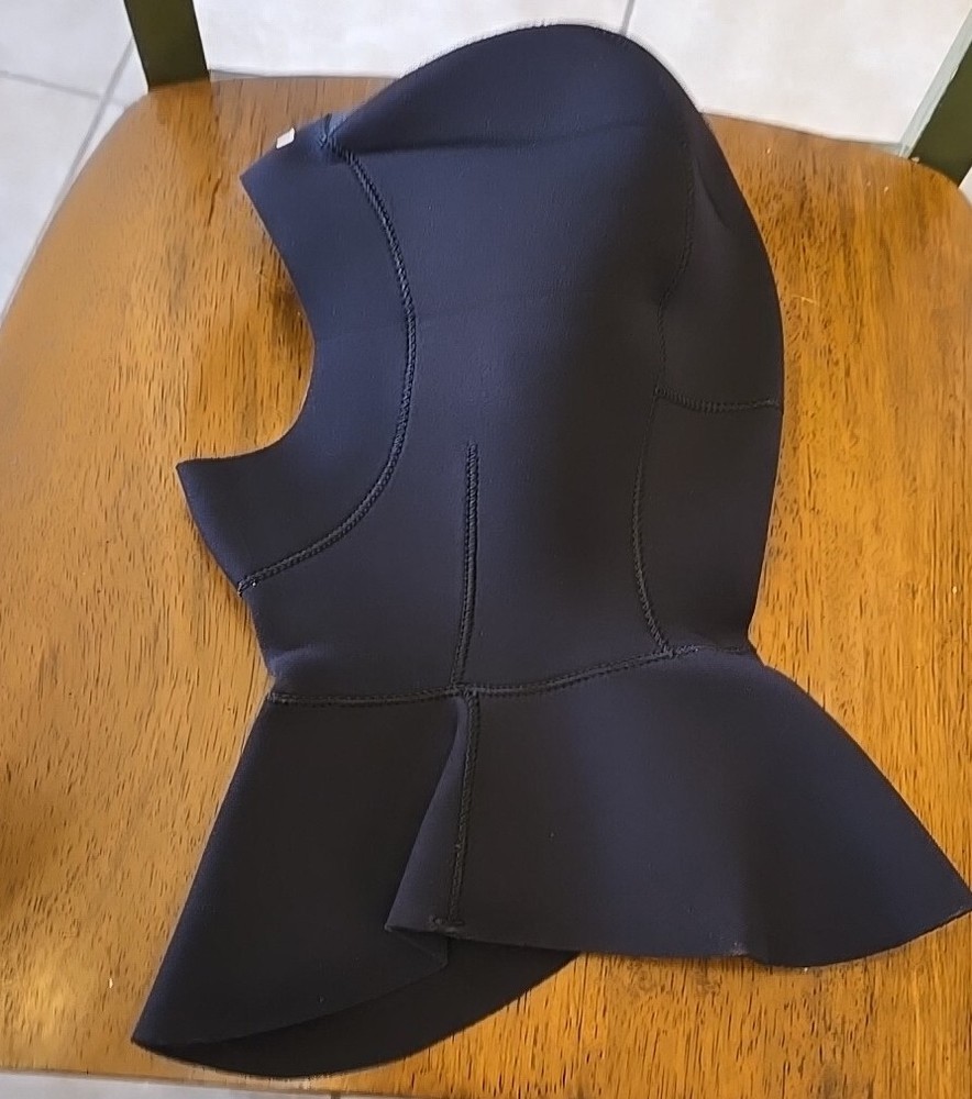 NEOPRENE DIVING HEAD COVER Size Medium New Without Tags
