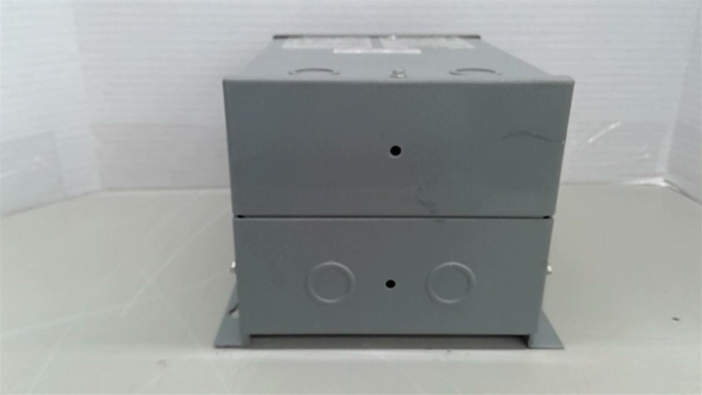 Square D 2S67F Transformer 2 KVA 440 Pri 110/220 volt Sec