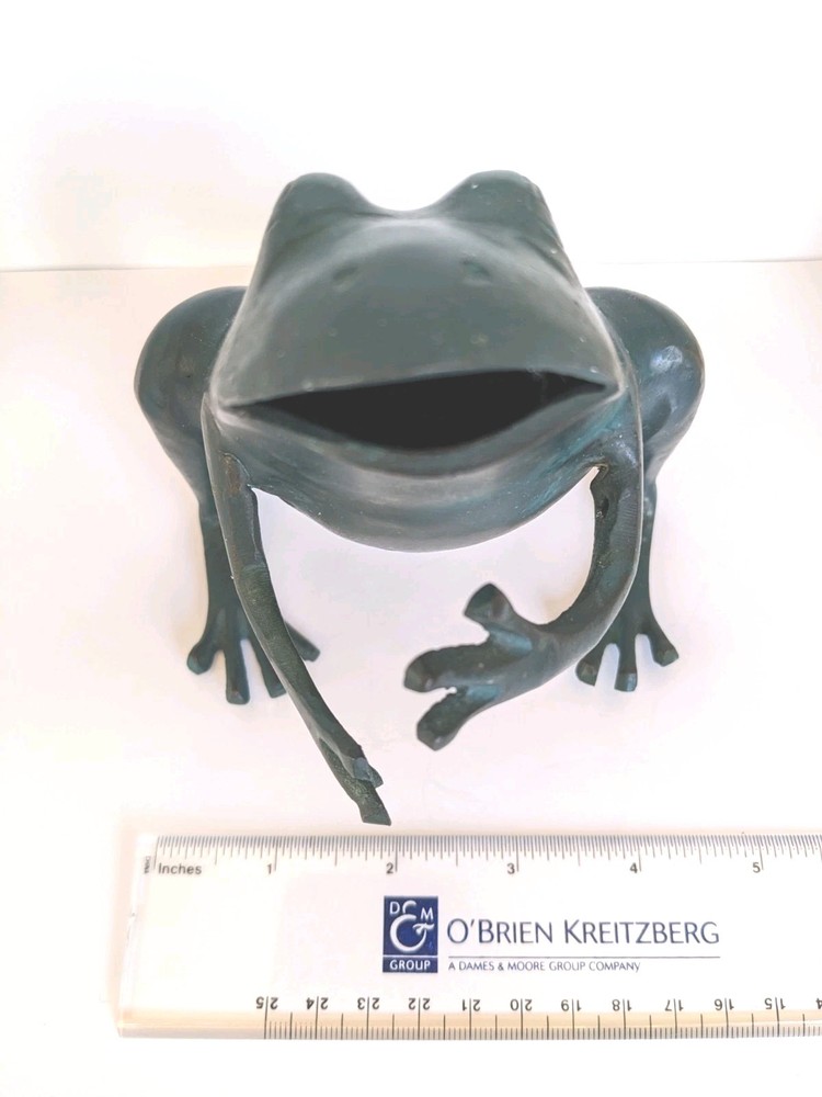 Vintage Green Metal Frog