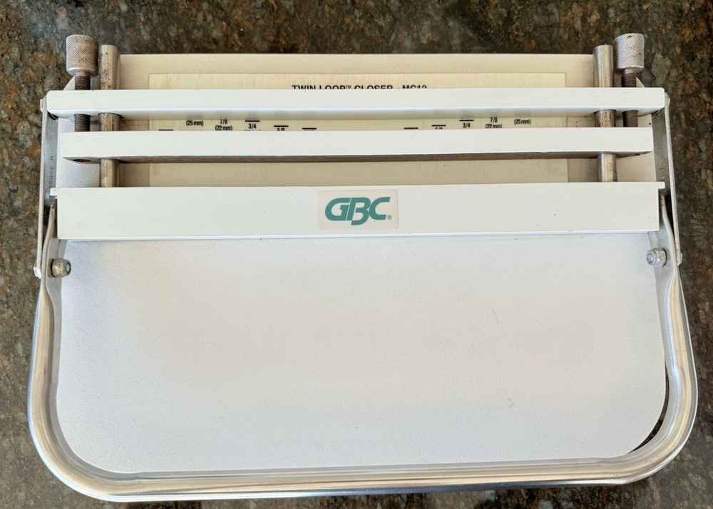 GBC MC12 Manual Twin Loop Closer Wire Binder