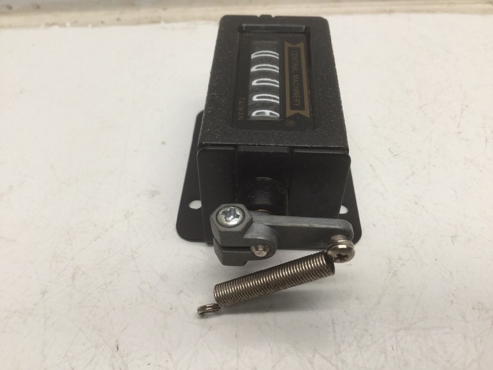 Central Machinery P3700, 5 Digit Ratchet Counter