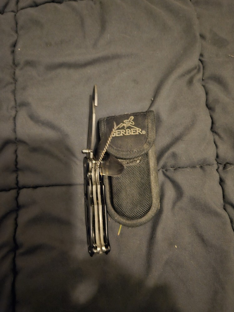Gerber 3 Blade Knife