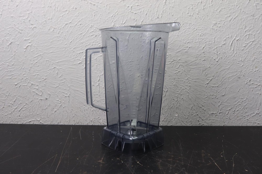 Vitamix Blender Replacement Container Jug 64 oz 8 Cup Pitcher Blade NO LID #2