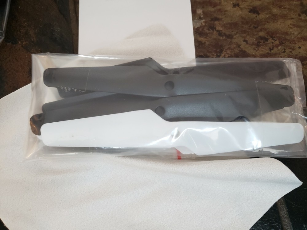 Wonder Tech Virtual Reality 3D Glasses with Propellers New