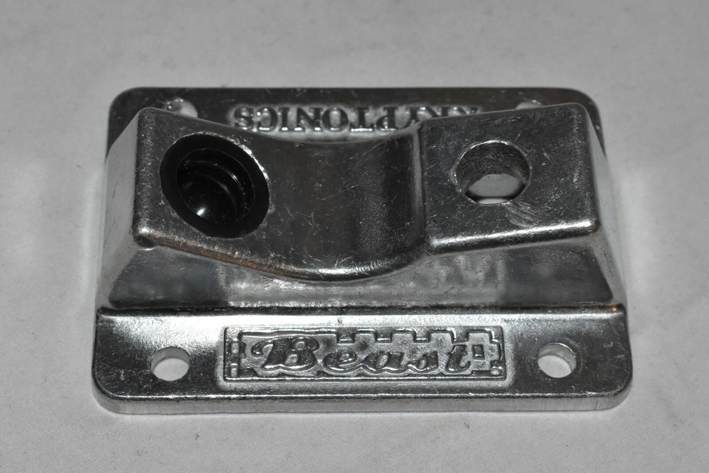 Kryptonics Beast Skateboard wheel bracket mount used