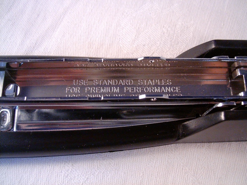 SWINGLINE MODEL 40xxx STAPLER