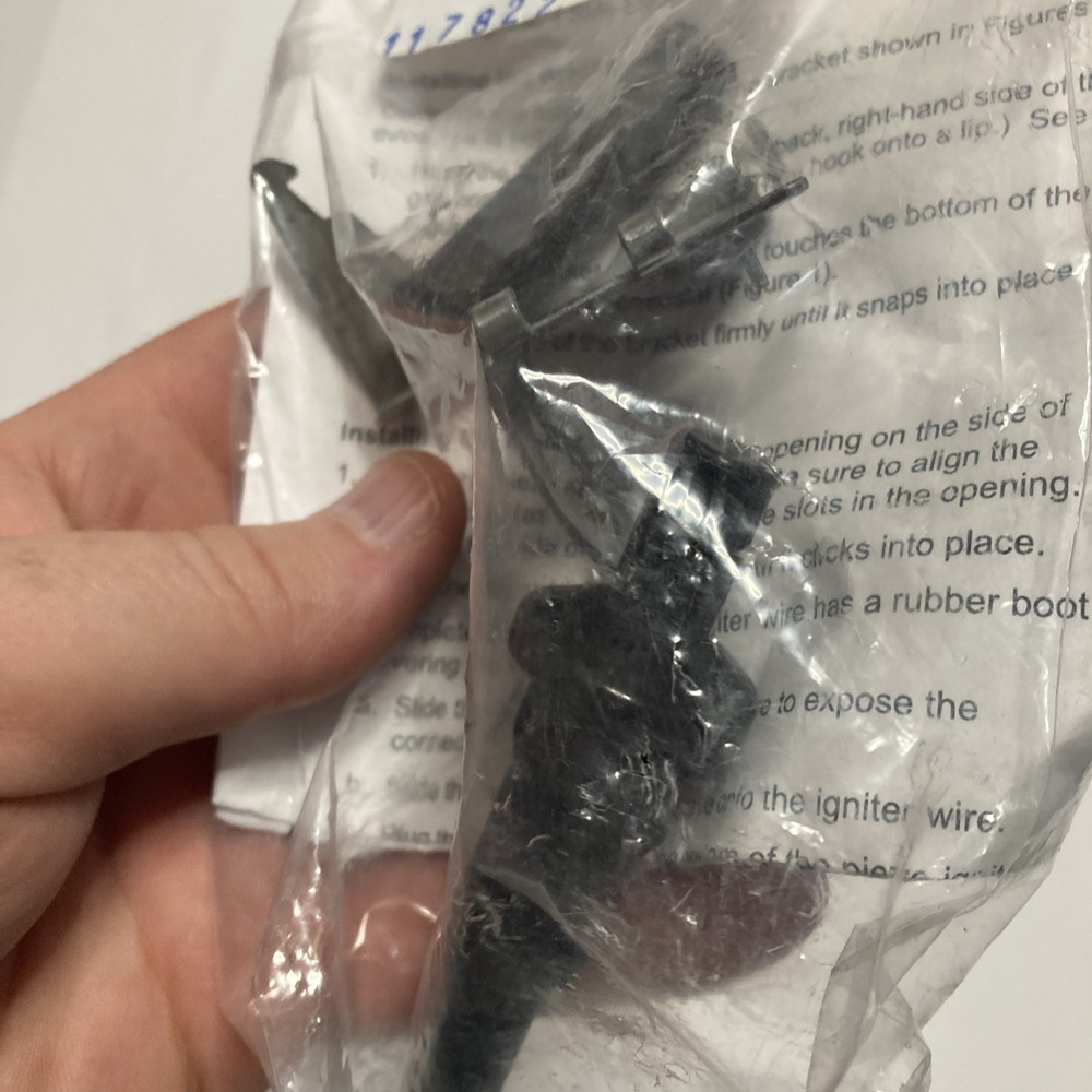 100110936 - K,PIEZOELECTRIC IGNITER BUTTON