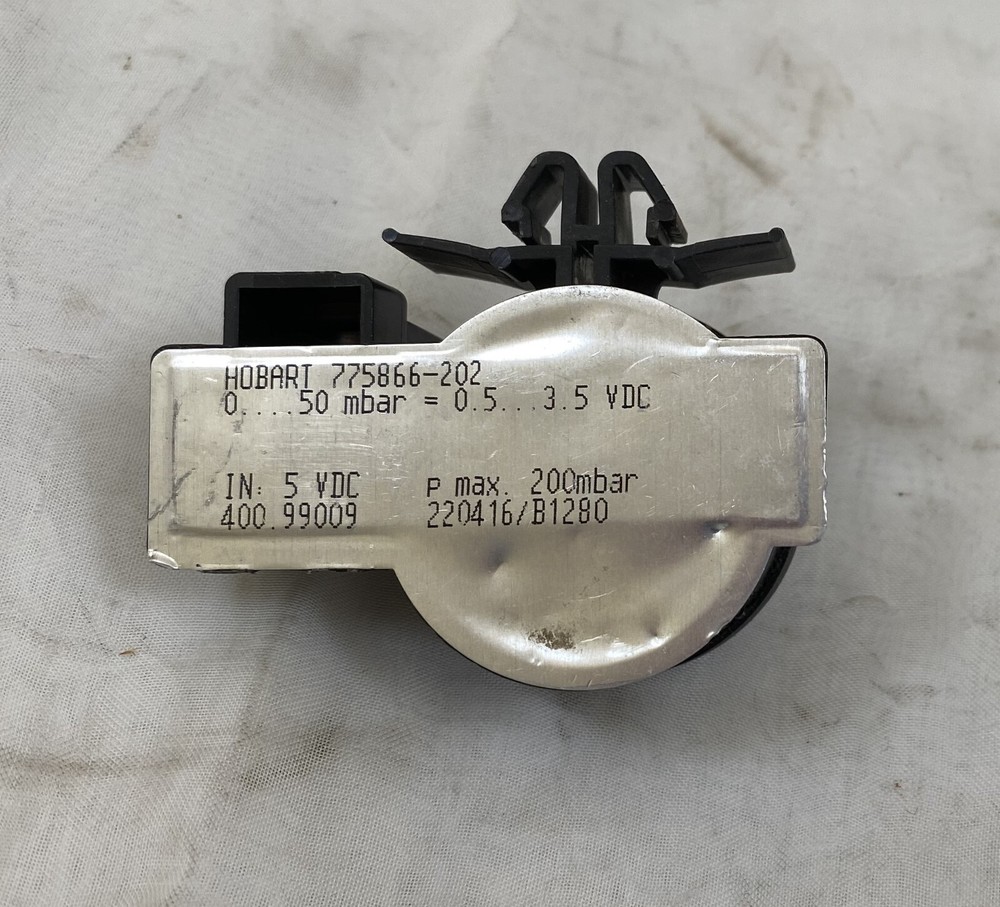 HOBART 775866-202 PRESSURE TRANSMITTER SWITCH, SILVER BACK, USED