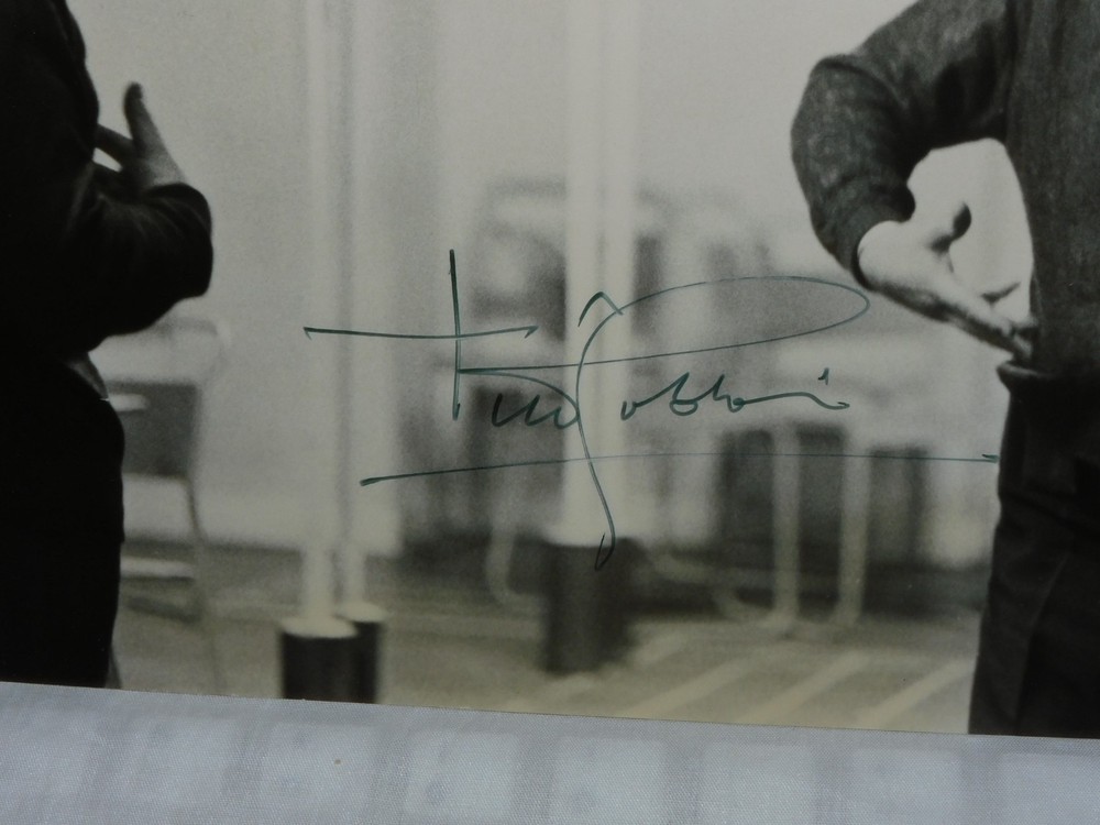VINTAGE OPERA SINGER PHOTO WITH AUTOGRAPH " UNKNOWN #75 " 100% ORIGINAL.