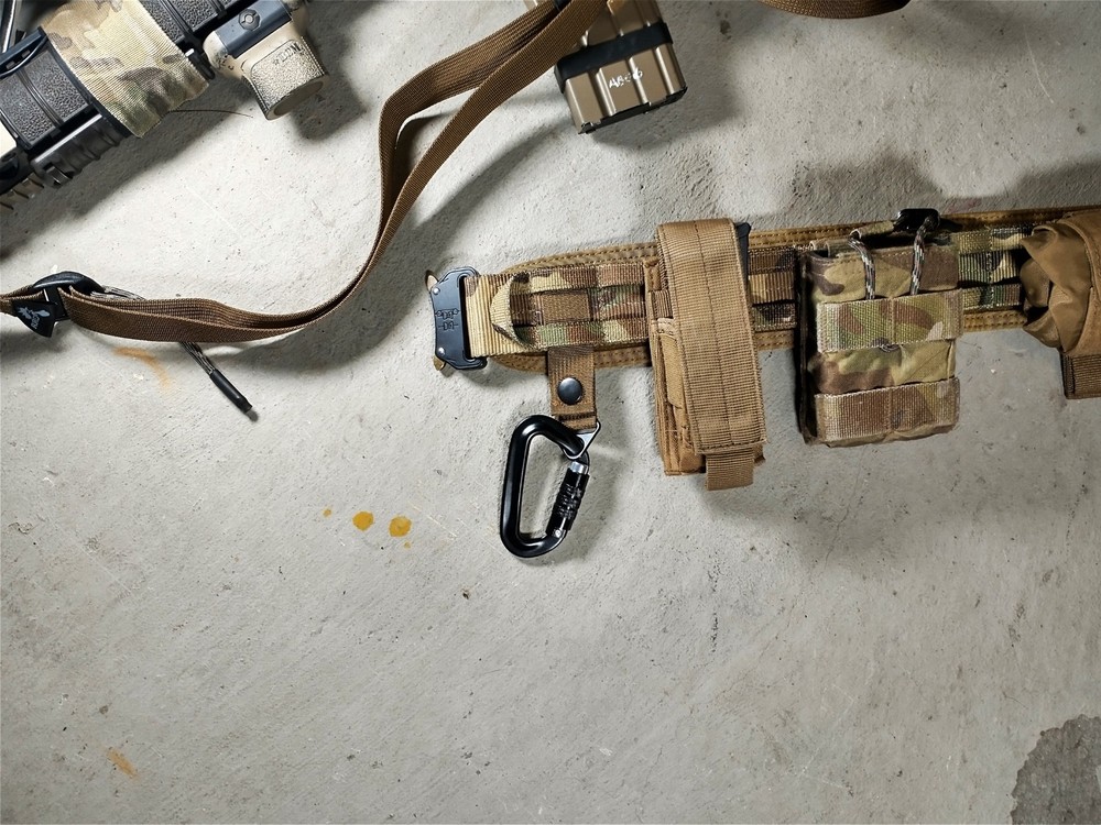 Belt Hanger Mount - Molle