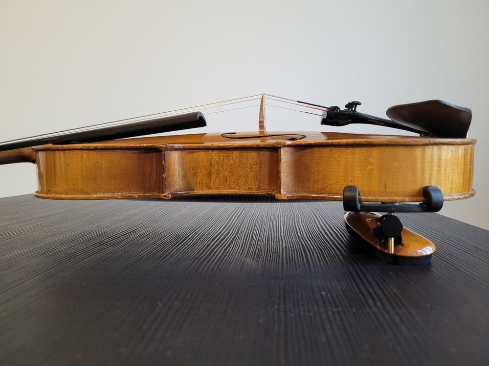 Old vintage violin 4/4