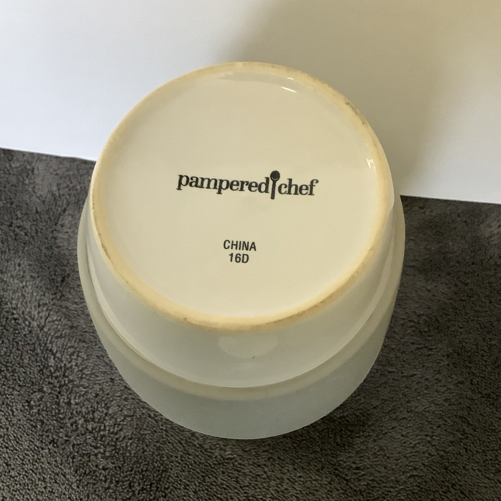 Pampered Chef Breakfast Sandwich Maker Item 2634 Microwave Eggs Ceramic