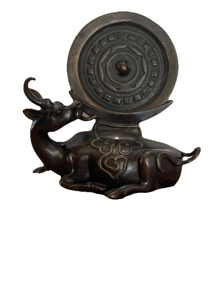 Chinese Ross mirror stand with mirror