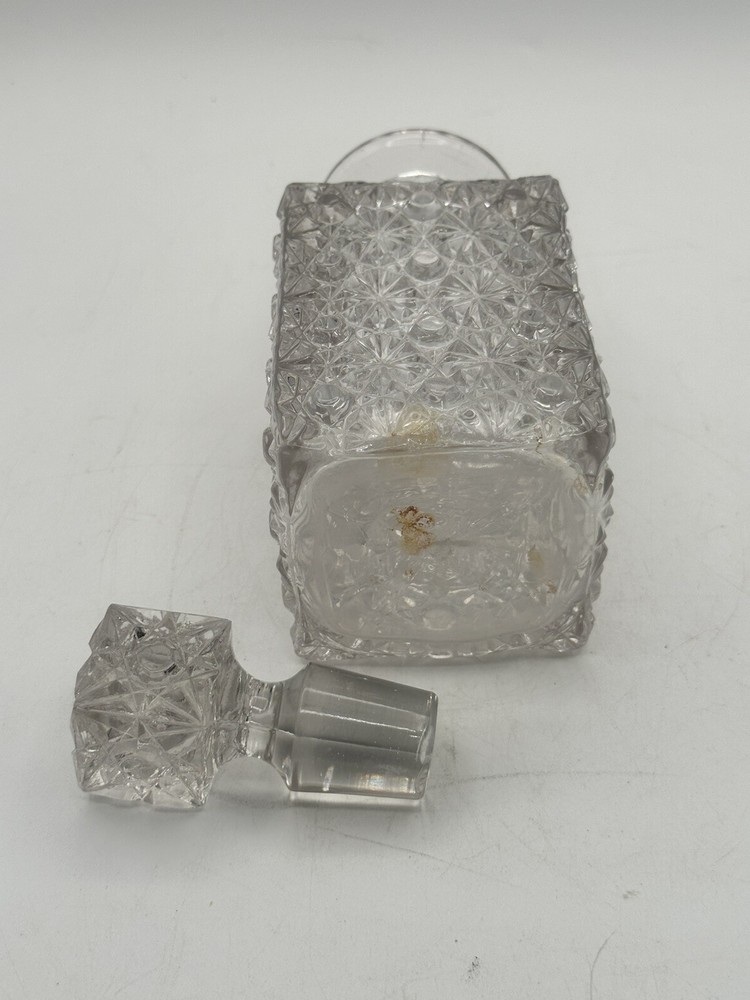 Daisy & Button Decanter Perfume EAPG 1880’s Slight Glow 10oz