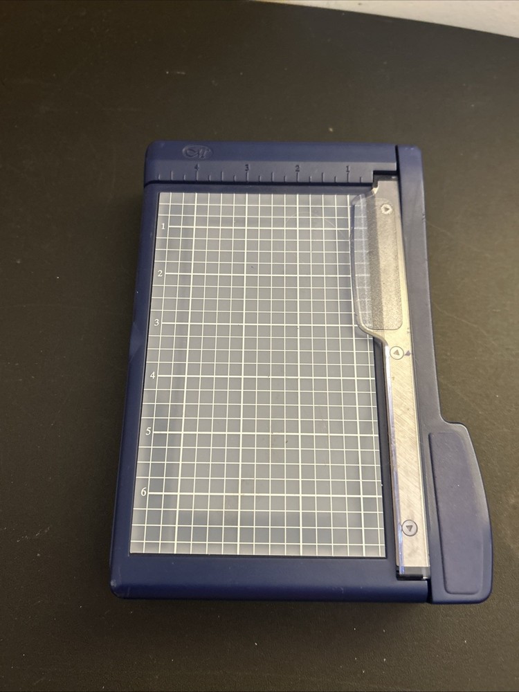 Creative Memories-- Personal Trimmer-Lightly used no box.