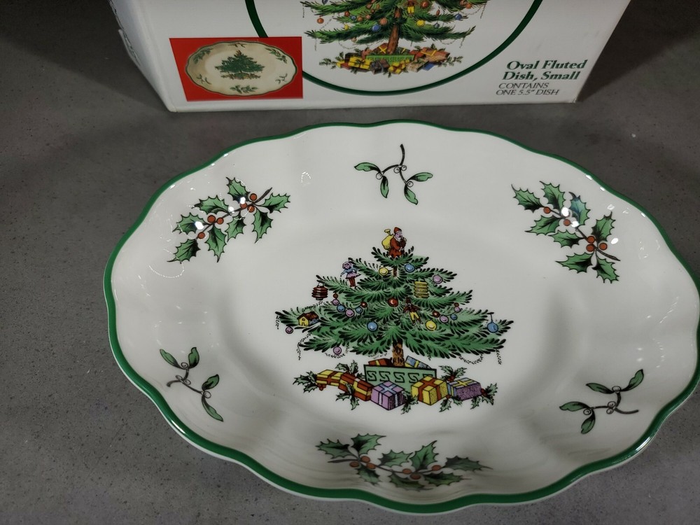 Spode Christmas Tree Dish 5.5" In Box Oval Fluted Small Nice