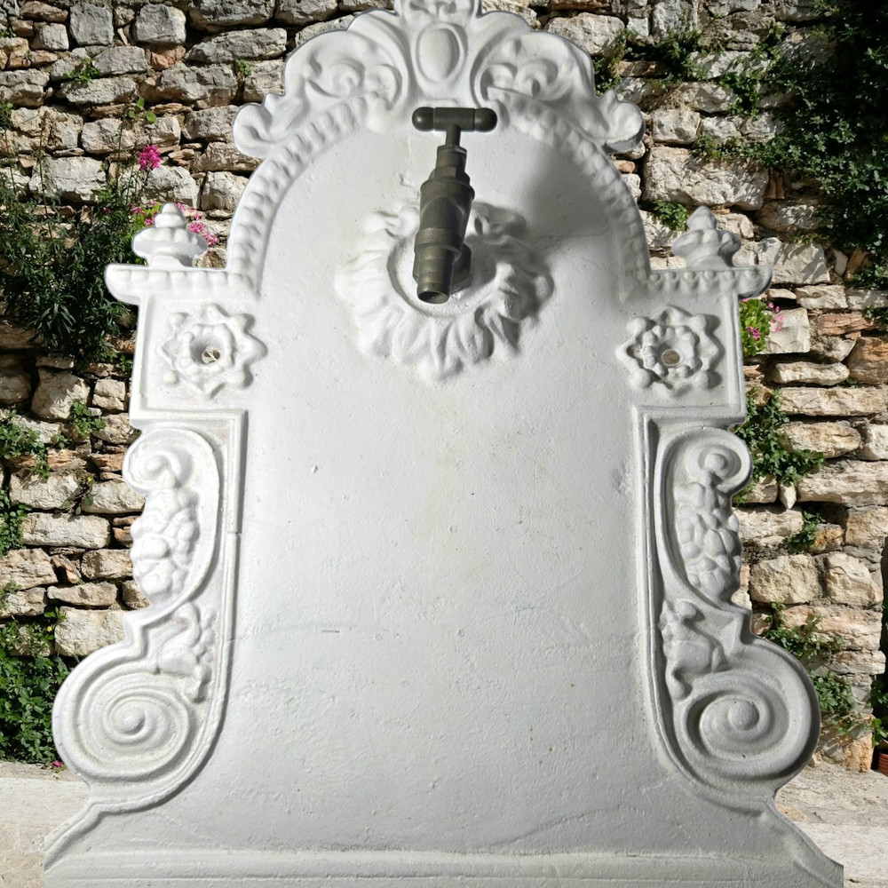 CAST IRON WALL FOUNTAIN VINTAGE See video