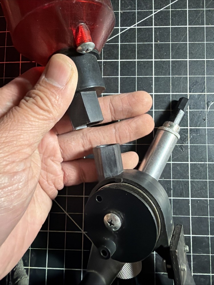 Lee Powder Dispenser used