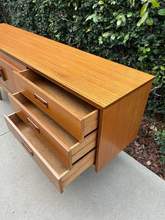 Mid Century Modern Teak Credenza/Sideboard