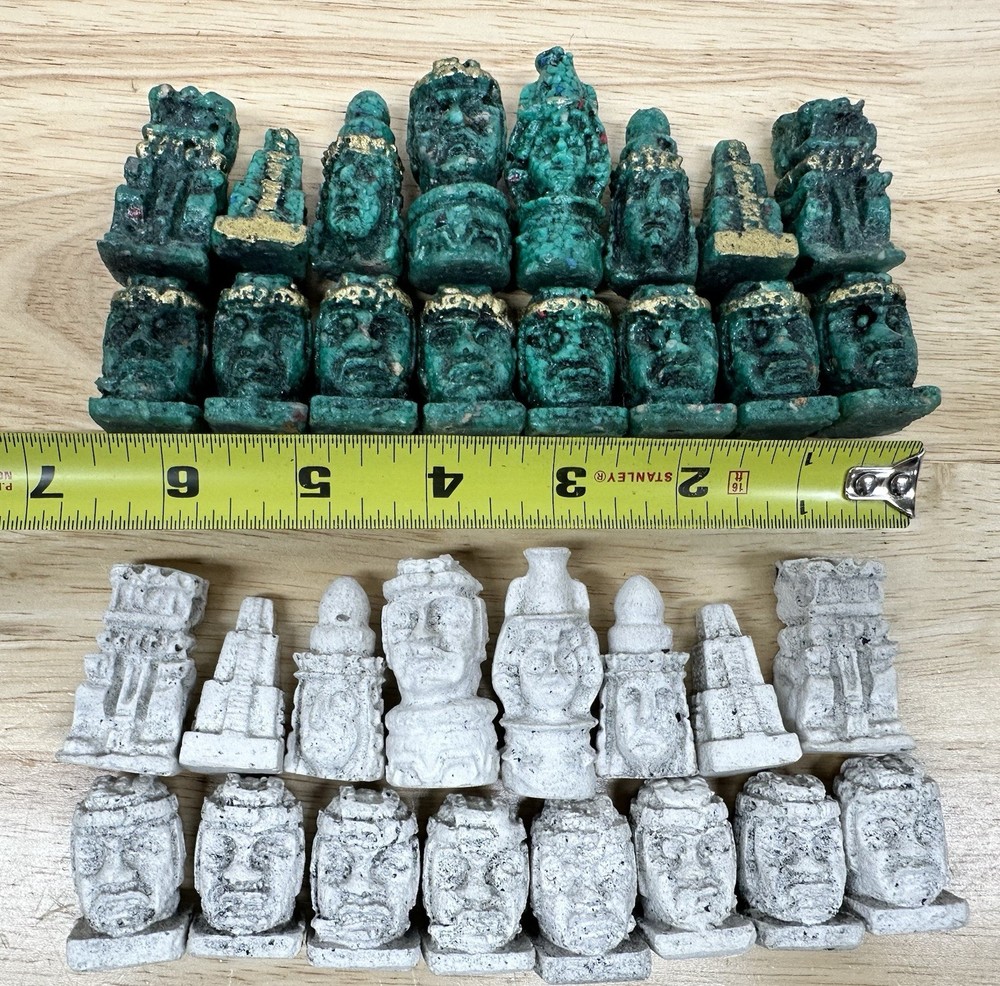 Aztec Chess Set Green White Board 10x10
