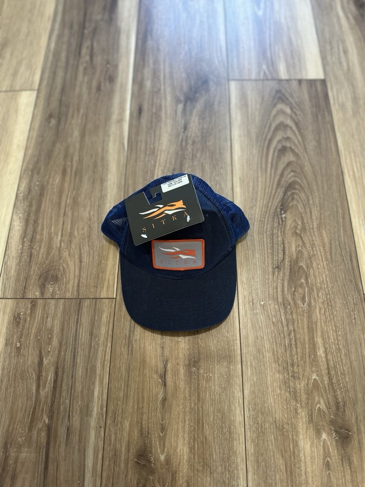 Sitka youth meshback trucker cap NWT