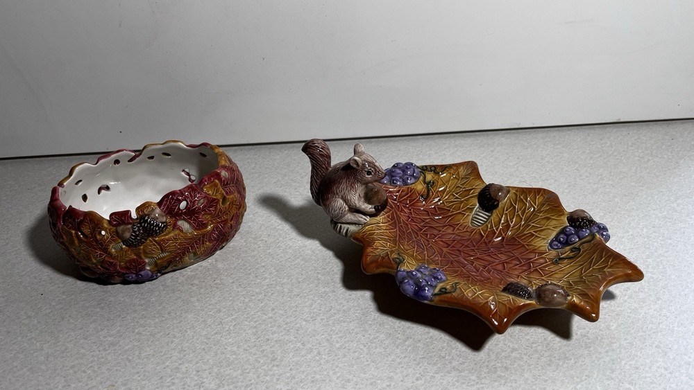 Fitz & Floyd Autumn Woods Ceramic Leaf Squirrel Decorative Accessories