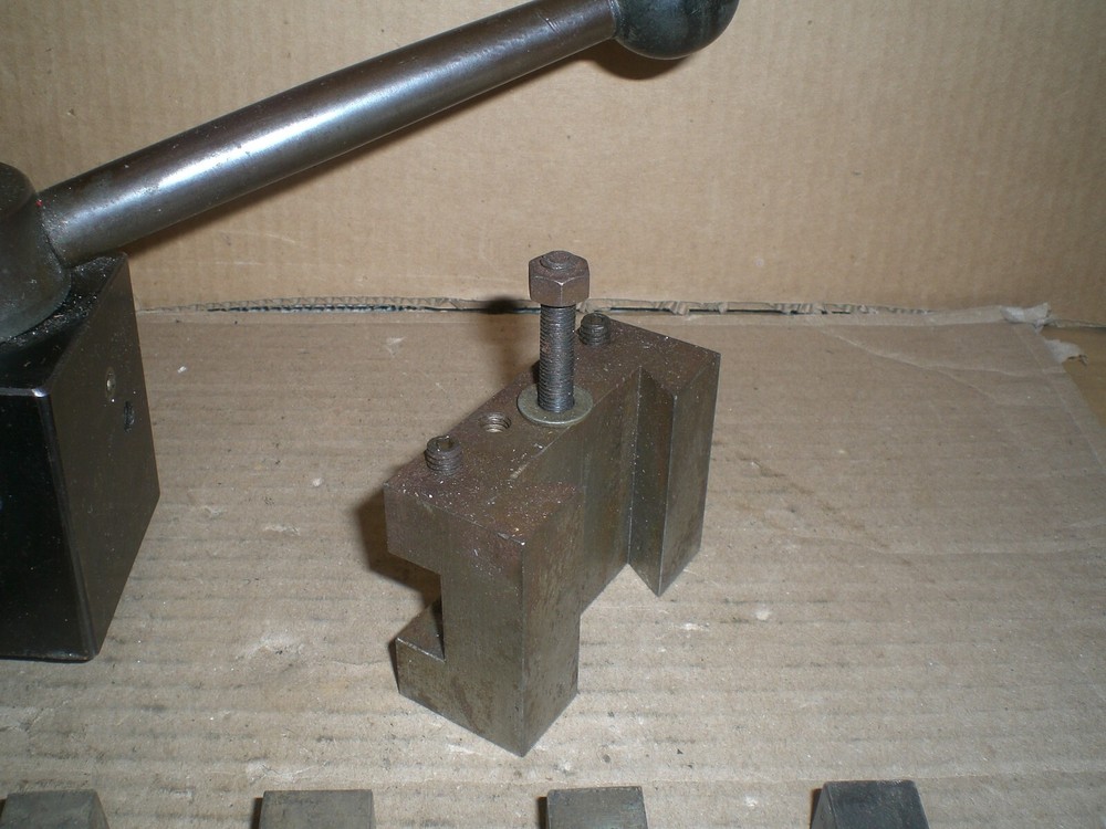 Genuine Aloris CX tool post with 1 tool holder 7 cutting bits