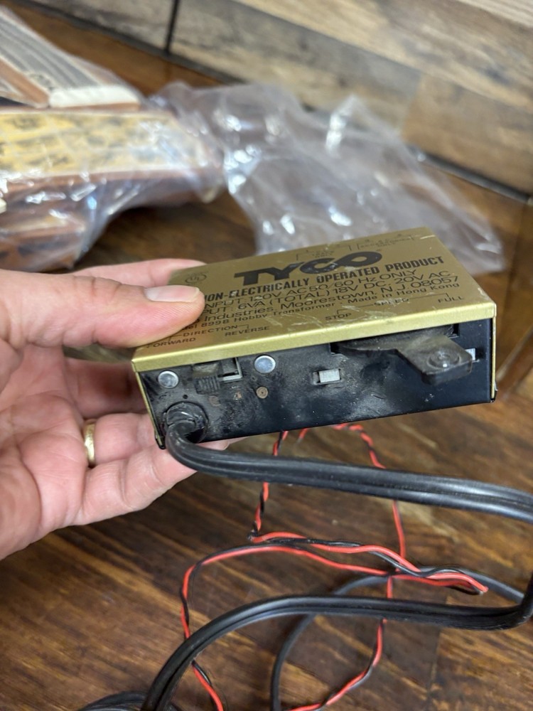 Tyco 899 HO Scale Electric Power Pack-Transformer