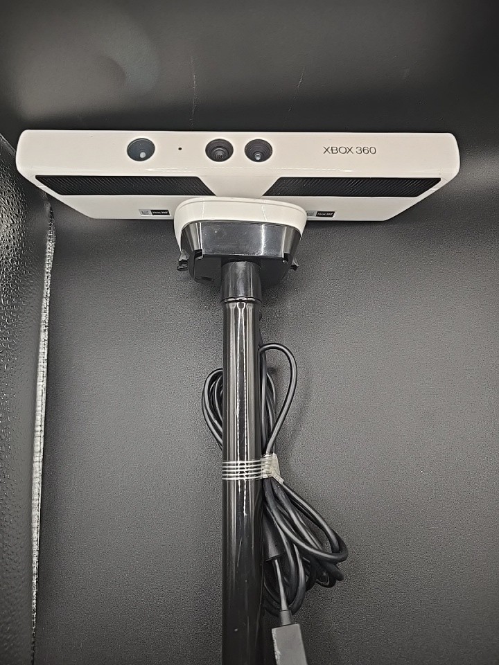 Microsoft Xbox 360 Kinect Sensor White WITH adjustable Mount | USB